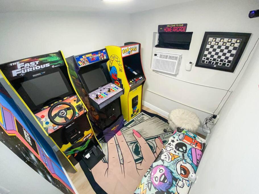 Unique Miami Art Escape W/ Hottub, Arcade & Murals Buitenkant foto