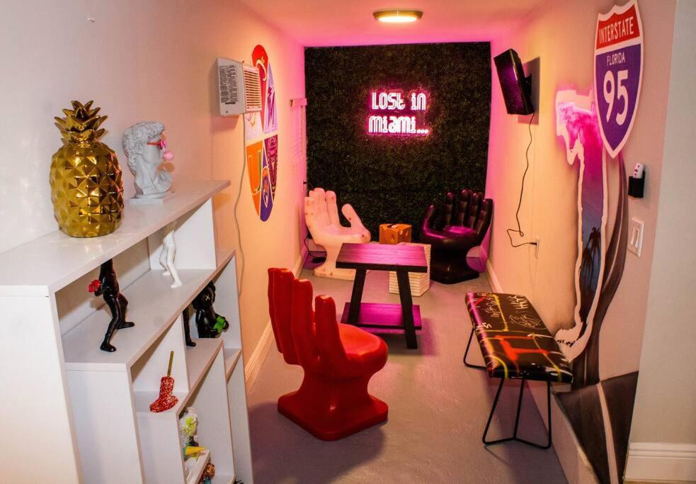 Unique Miami Art Escape W/ Hottub, Arcade & Murals Buitenkant foto