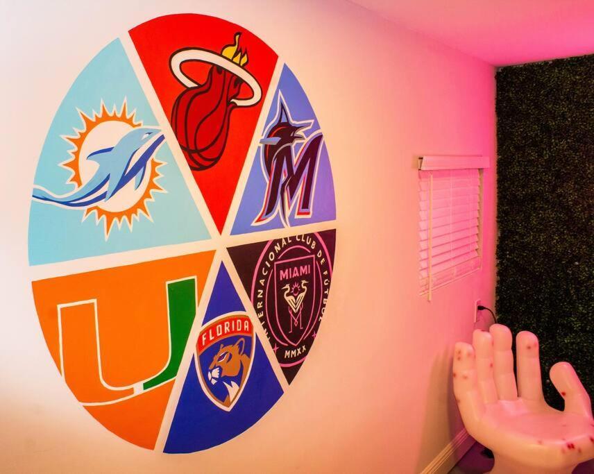 Unique Miami Art Escape W/ Hottub, Arcade & Murals Buitenkant foto